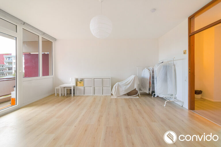 Wohn-/ Schlafzimmer