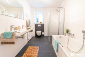Badezimmer EG