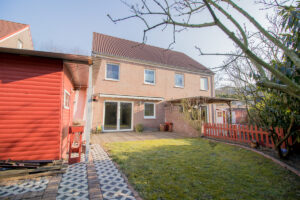 Außenansicht & Garten