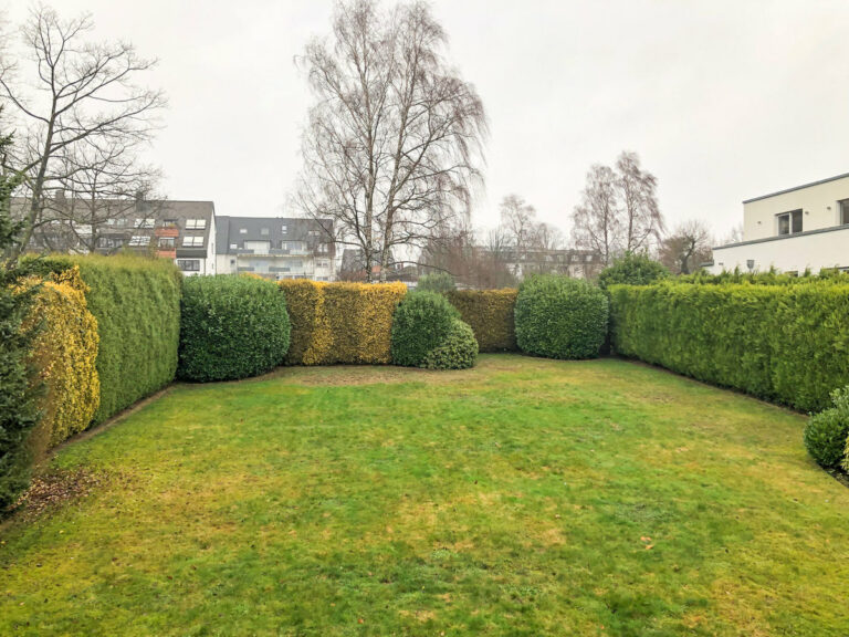 Grundstück
