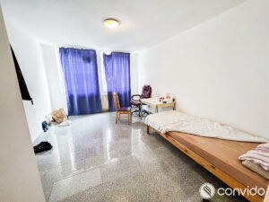 Wohn-/Schlafzimmer