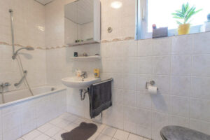EG: Badezimmer