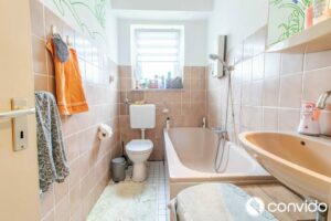 Wohnung (EG rechts)