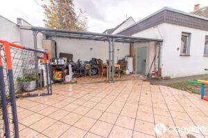 Terrasse mit Veranda