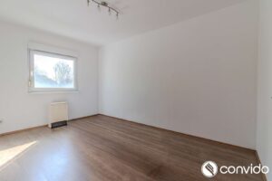 Kinder-/Arbeitszimmer