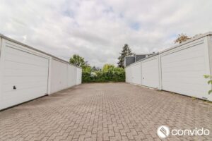 Garagenhof mit 2. Garage